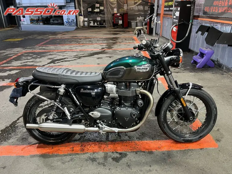 Triumph Bonneville T100