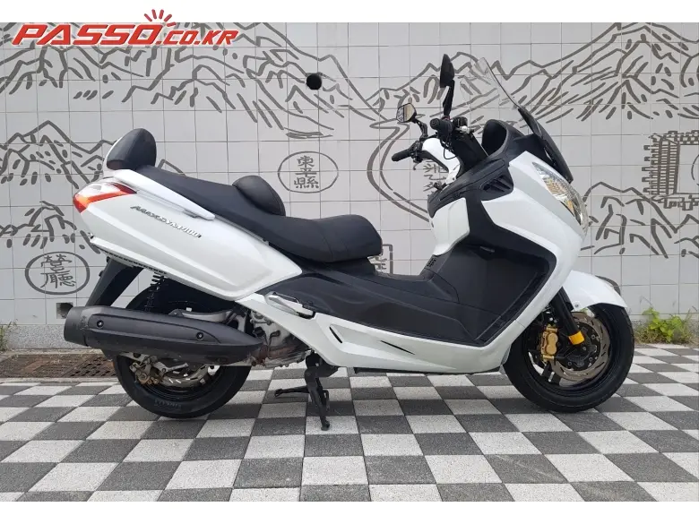 SYM Maxim 400 i