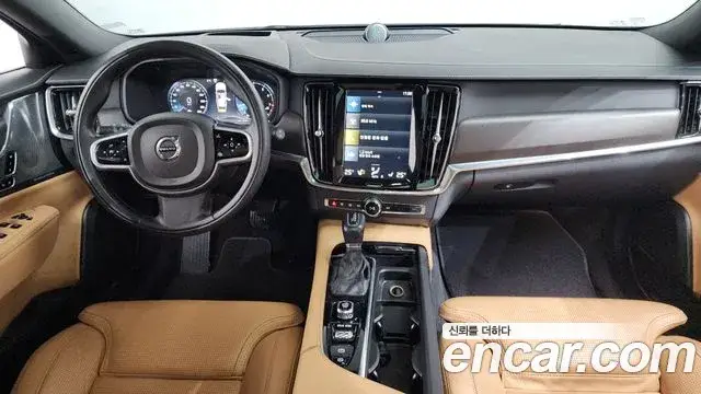 Volvo V90 Cross Country, 2018