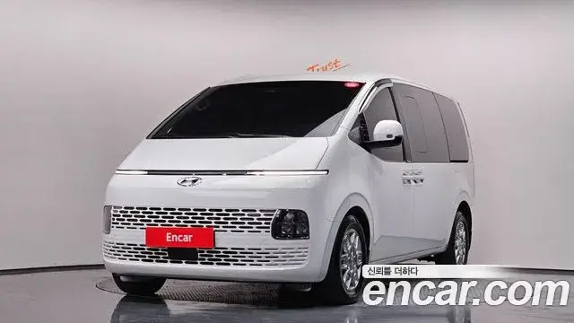 Hyundai Staria, 2023