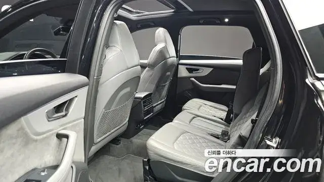 Audi Q7, 2022