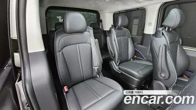 Hyundai Staria, 2023