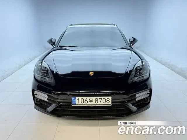 Porsche Panamera, 2022