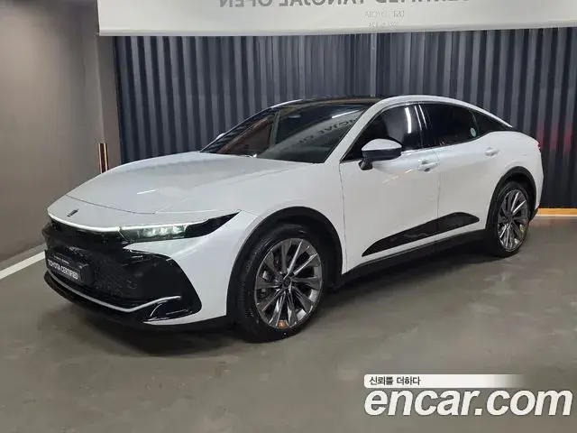Toyota Crown Crossover, 2023