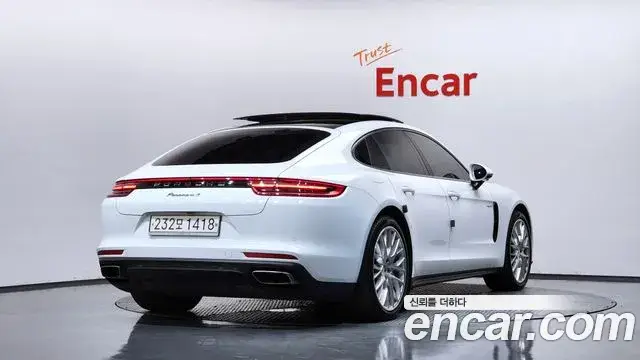 Porsche Panamera, 2018