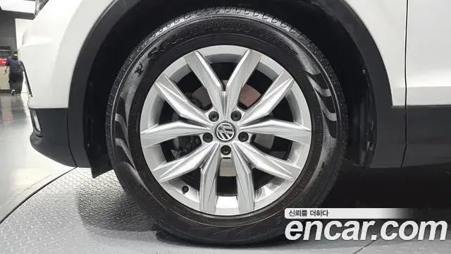 Volkswagen Tiguan, 2020