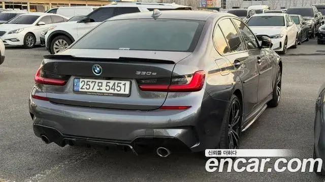 BMW 3 Series, 2021