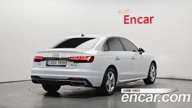 Audi A4, 2021