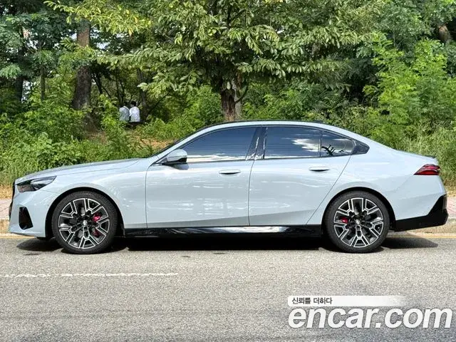 BMW 5 Series, 2026