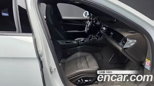 Porsche Panamera, 2018