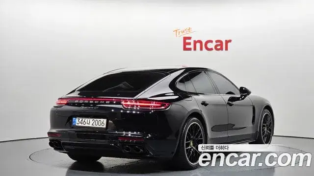 Porsche Panamera, 2018