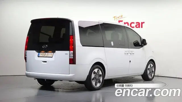 Hyundai Staria, 2022