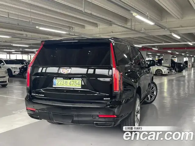 Cadillac Escalade, 2026