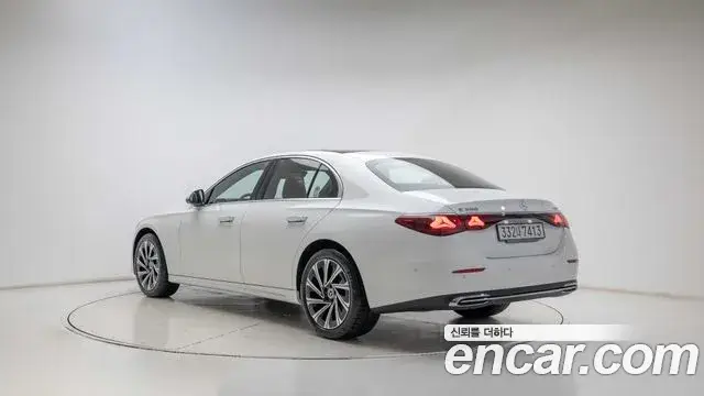 Mercedes-Benz E-Class, 2026