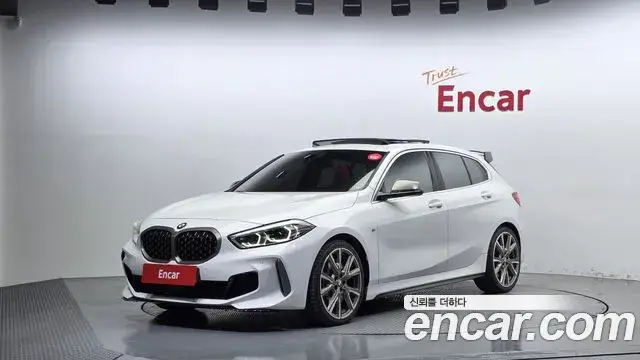 BMW 1 Series, 2022