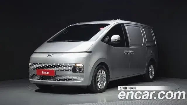 Hyundai Staria, 2022