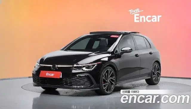 Volkswagen Golf, 2024