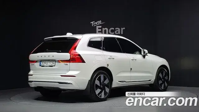 Volvo XC60, 2025