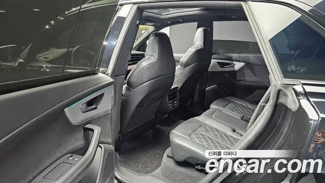 Audi Q8, 2023