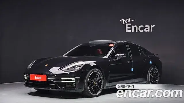 Porsche Panamera, 2022