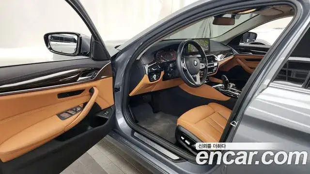 BMW 5 Series, 2022
