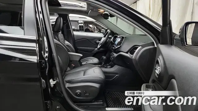 Jeep Cherokee, 2021
