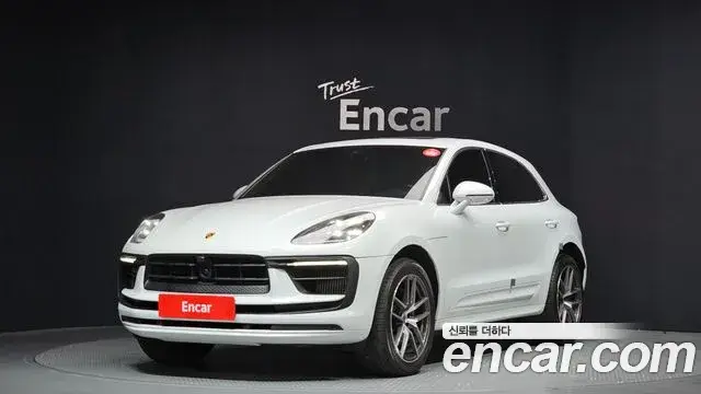 Porsche Macan, 2022