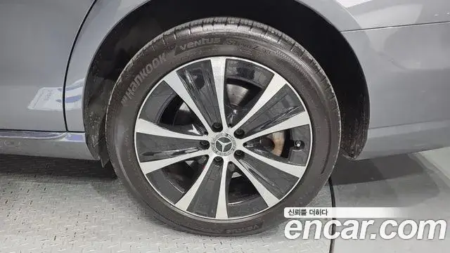 Mercedes-Benz E-Class, 2021