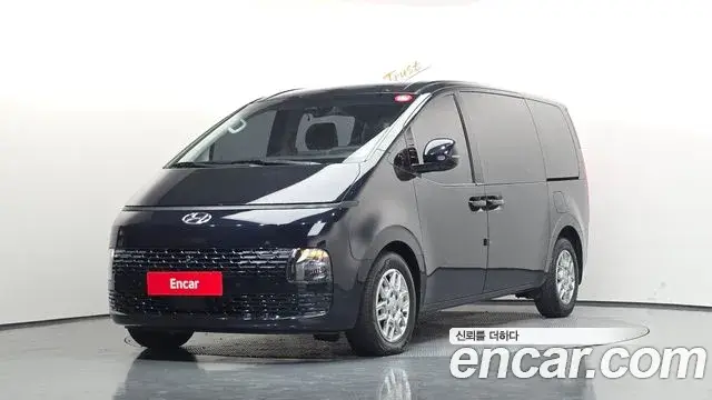 Hyundai Staria, 2023