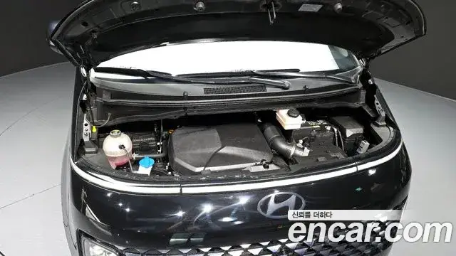 Hyundai Staria, 2024