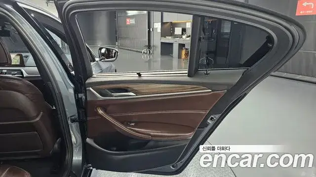 BMW 5 Series, 2019