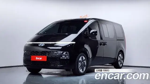 Hyundai Staria, 2025