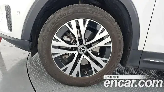 Mercedes-Benz GLB-Class, 2024