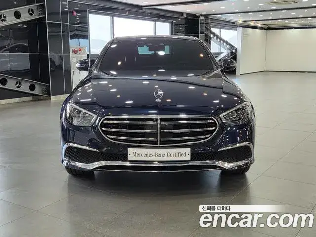Mercedes-Benz E-Class, 2022