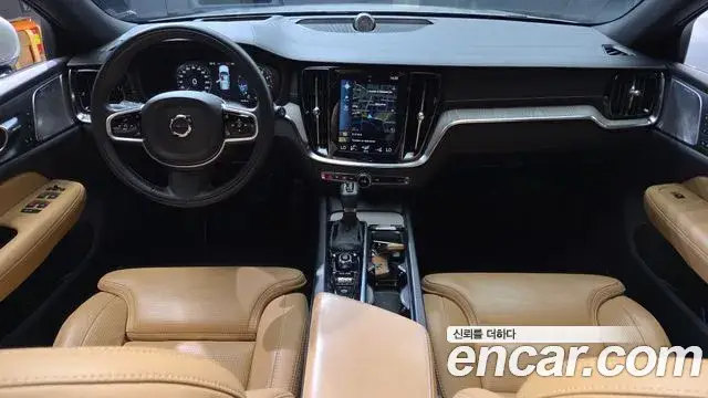 Volvo V60 Cross Country, 2019