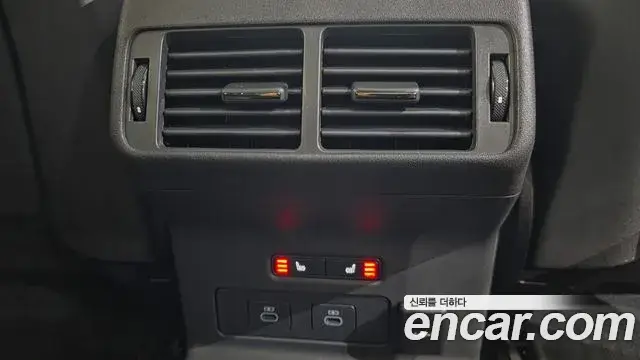 Land Rover Range Rover Velar, 2025