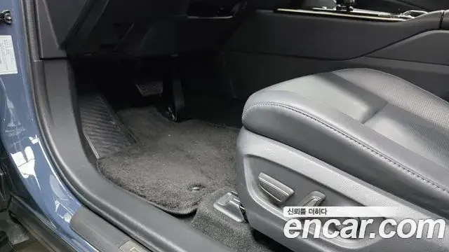 Toyota Crown Crossover, 2025