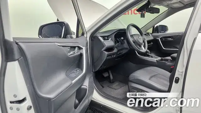 Toyota RAV4, 2021