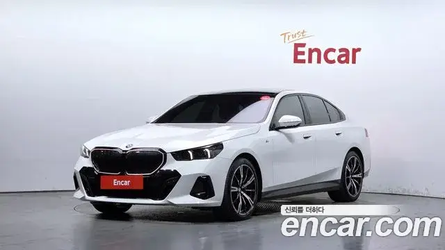 BMW 5 Series, 2025