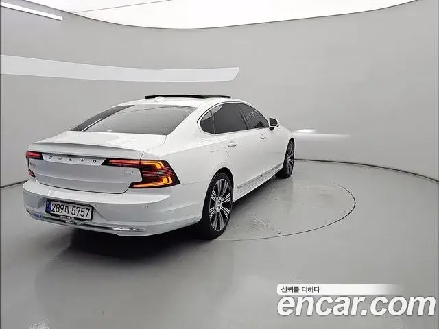 Volvo S90, 2022