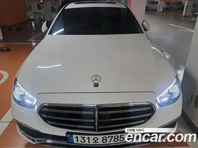 Mercedes-Benz E-Class, 2022