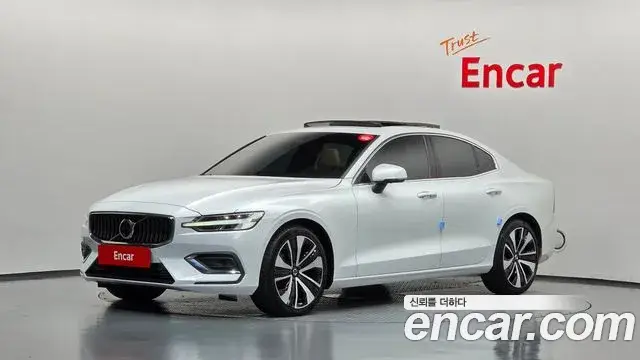 Volvo S60, 2023
