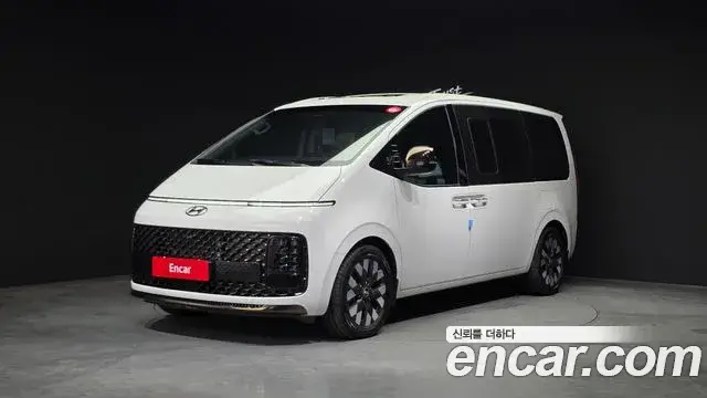 Hyundai Staria, 2023