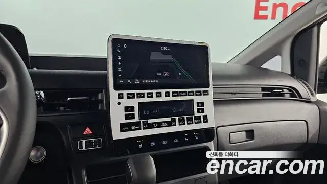 Hyundai Staria, 2025