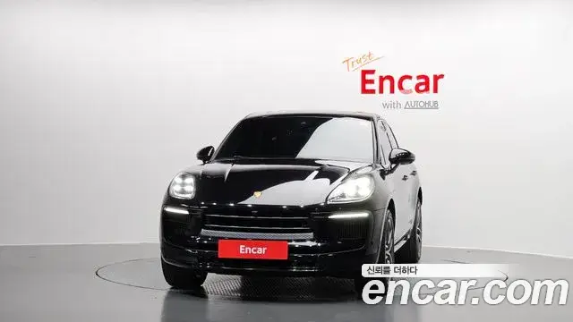 Porsche Macan, 2022