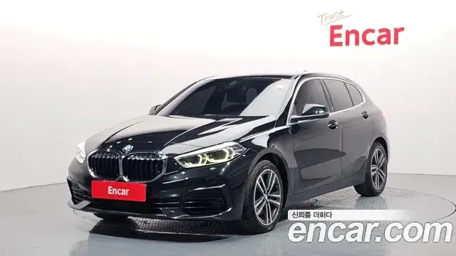 BMW 1 Series, 2022