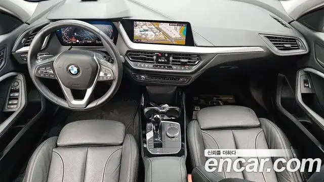 BMW 1 Series, 2022