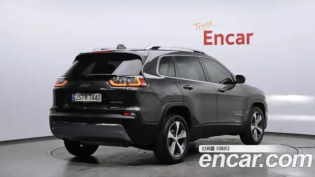 Jeep Cherokee, 2021
