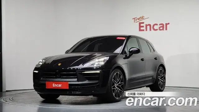 Porsche Macan, 2022