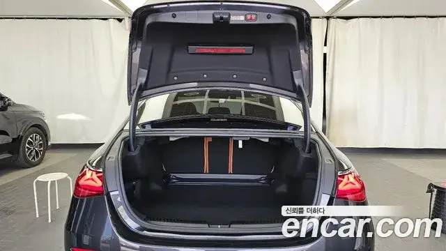 Mercedes-Benz E-Class, 2024